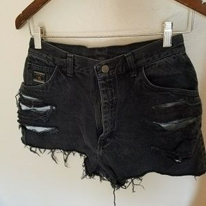 High waisted cut-off shorts